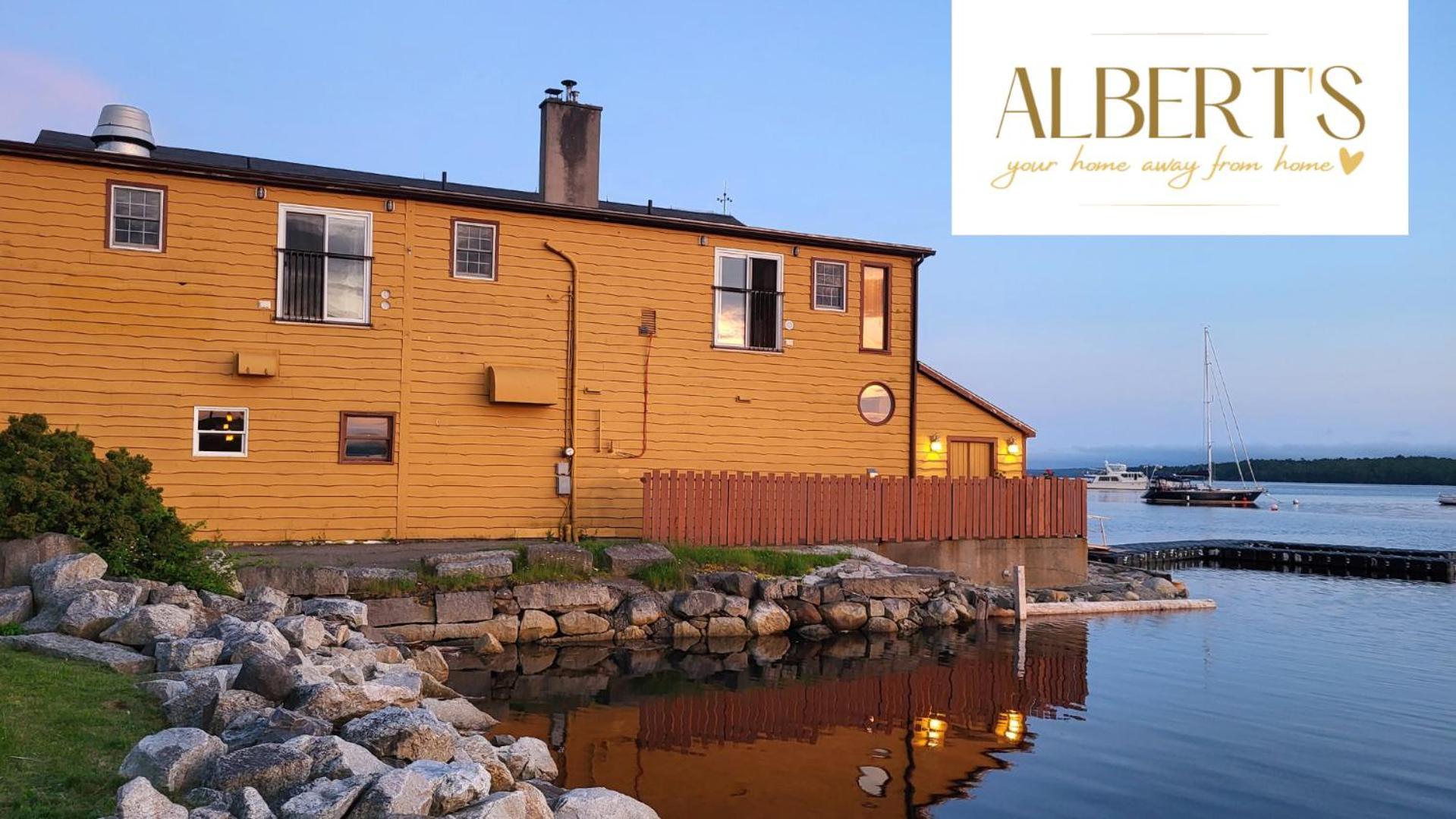 Albert'S Shelburne Ngoại thất bức ảnh