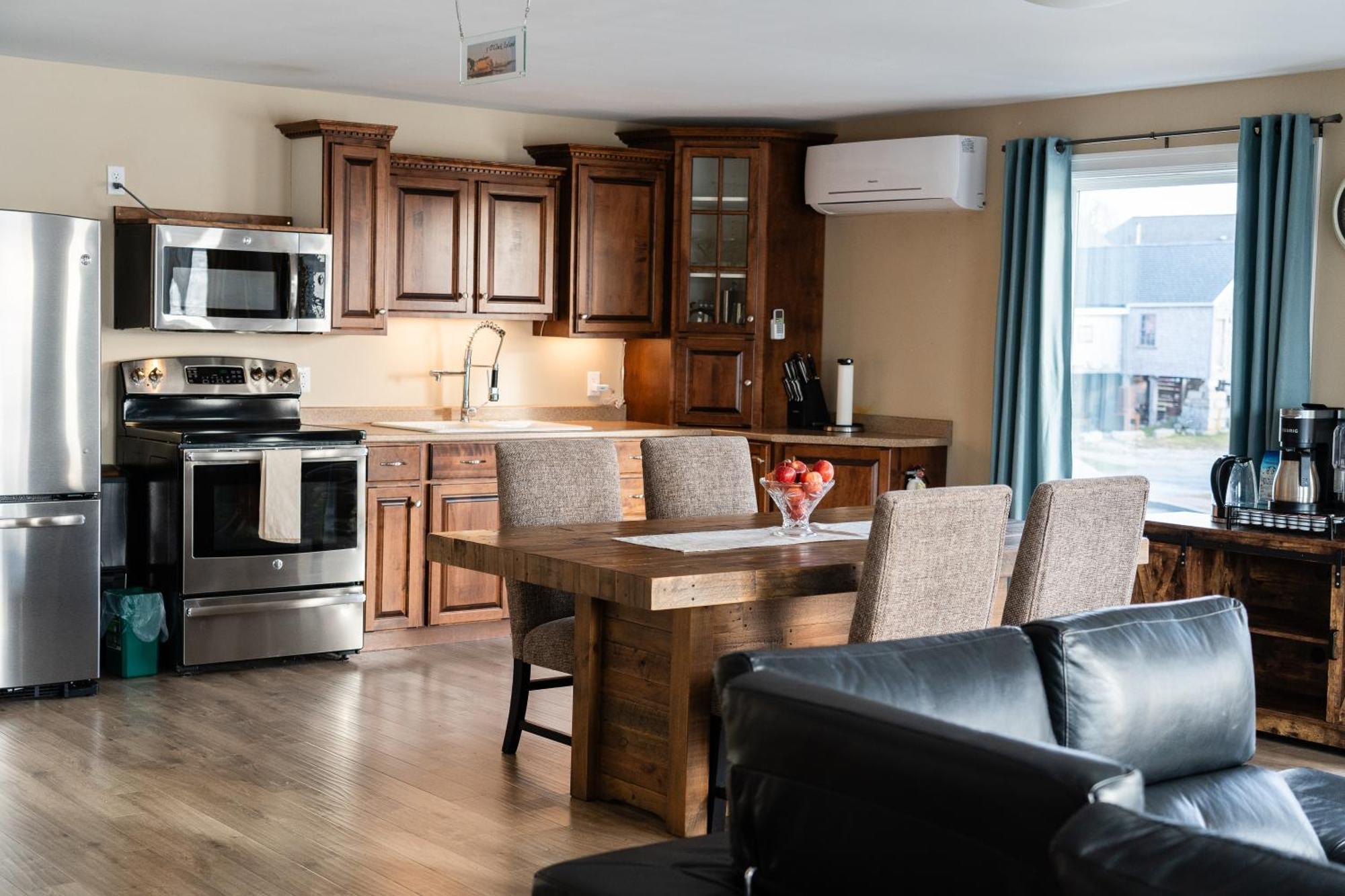 Albert'S Shelburne Ngoại thất bức ảnh