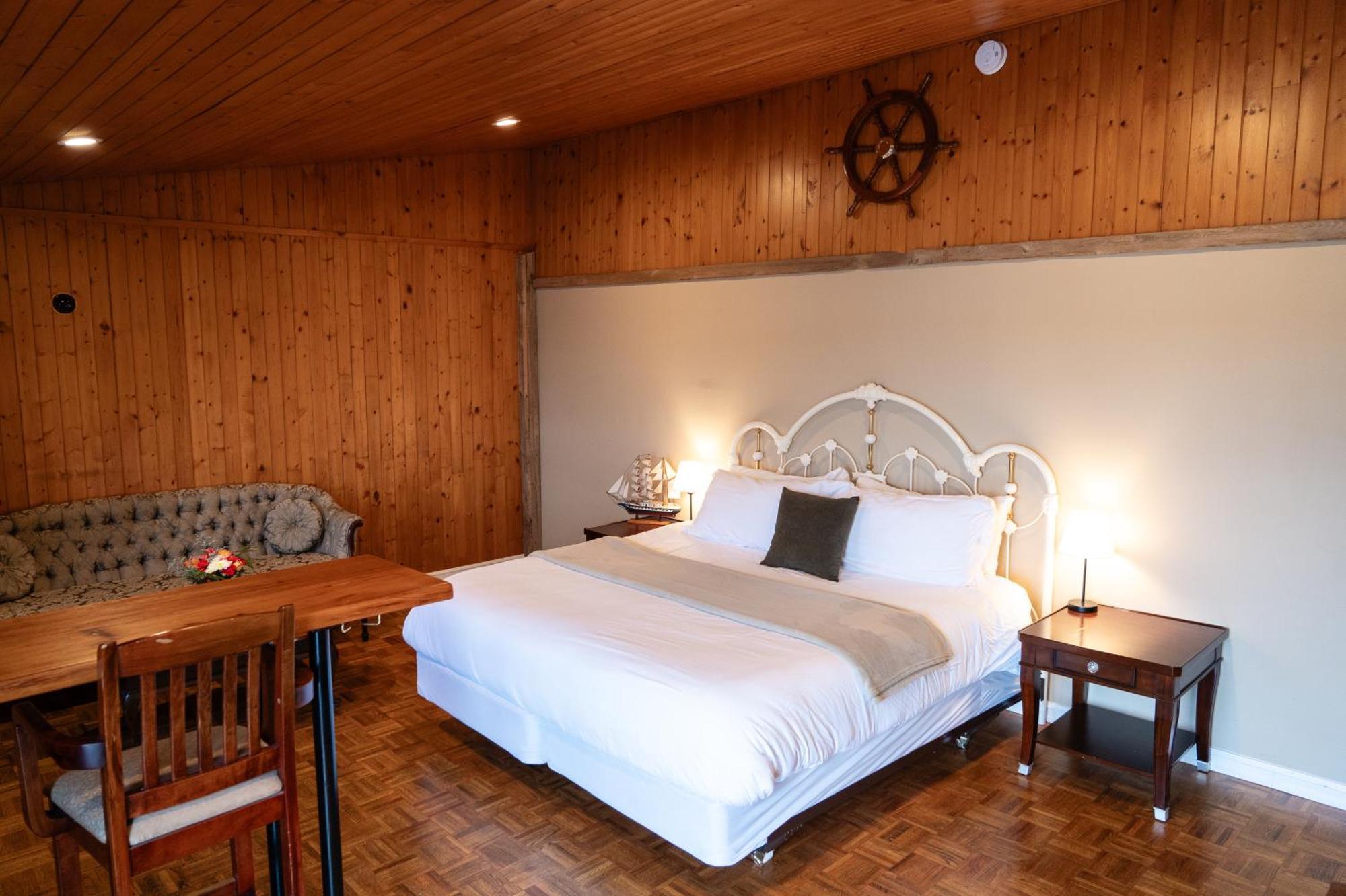 Albert'S Shelburne Ngoại thất bức ảnh