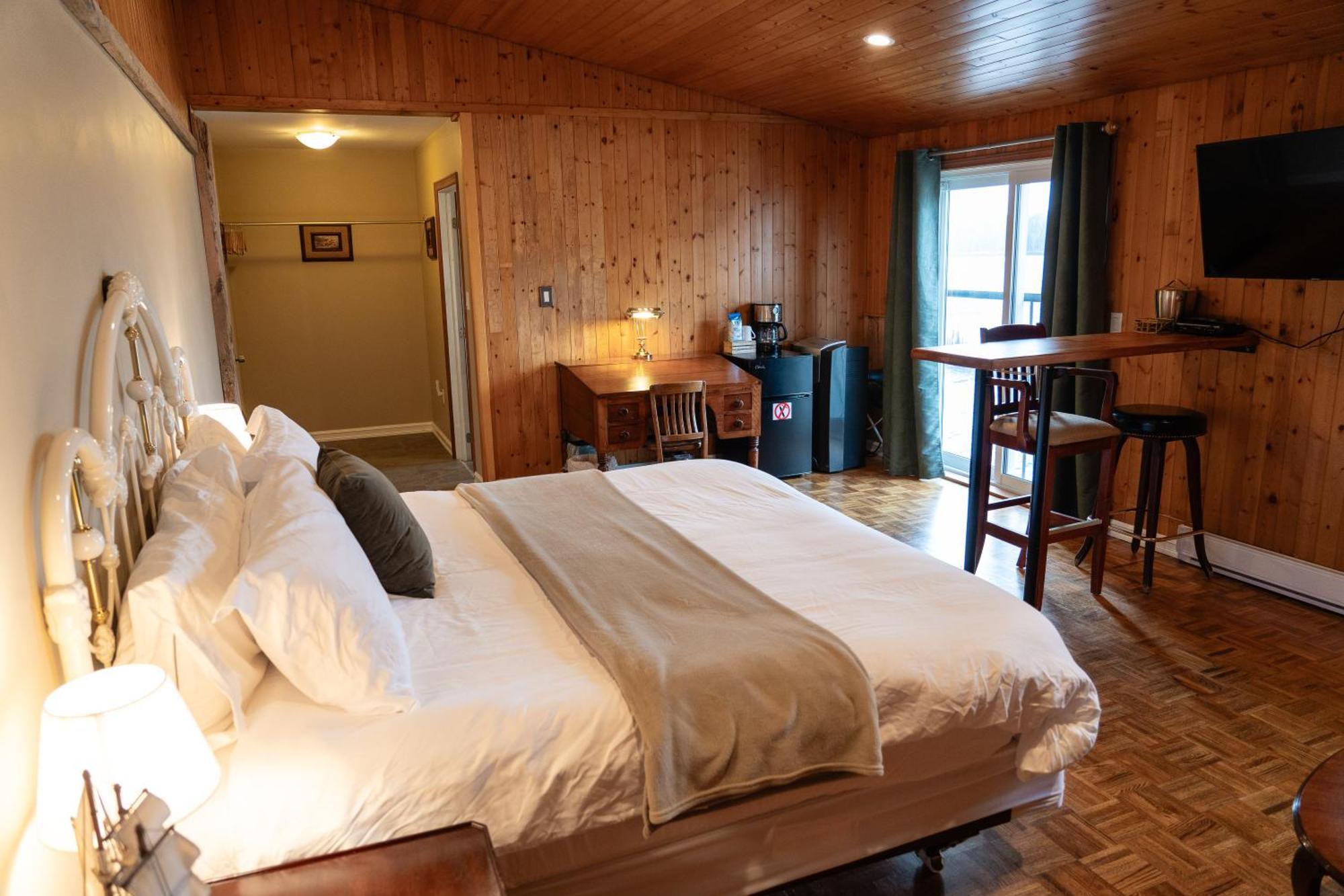 Albert'S Shelburne Ngoại thất bức ảnh