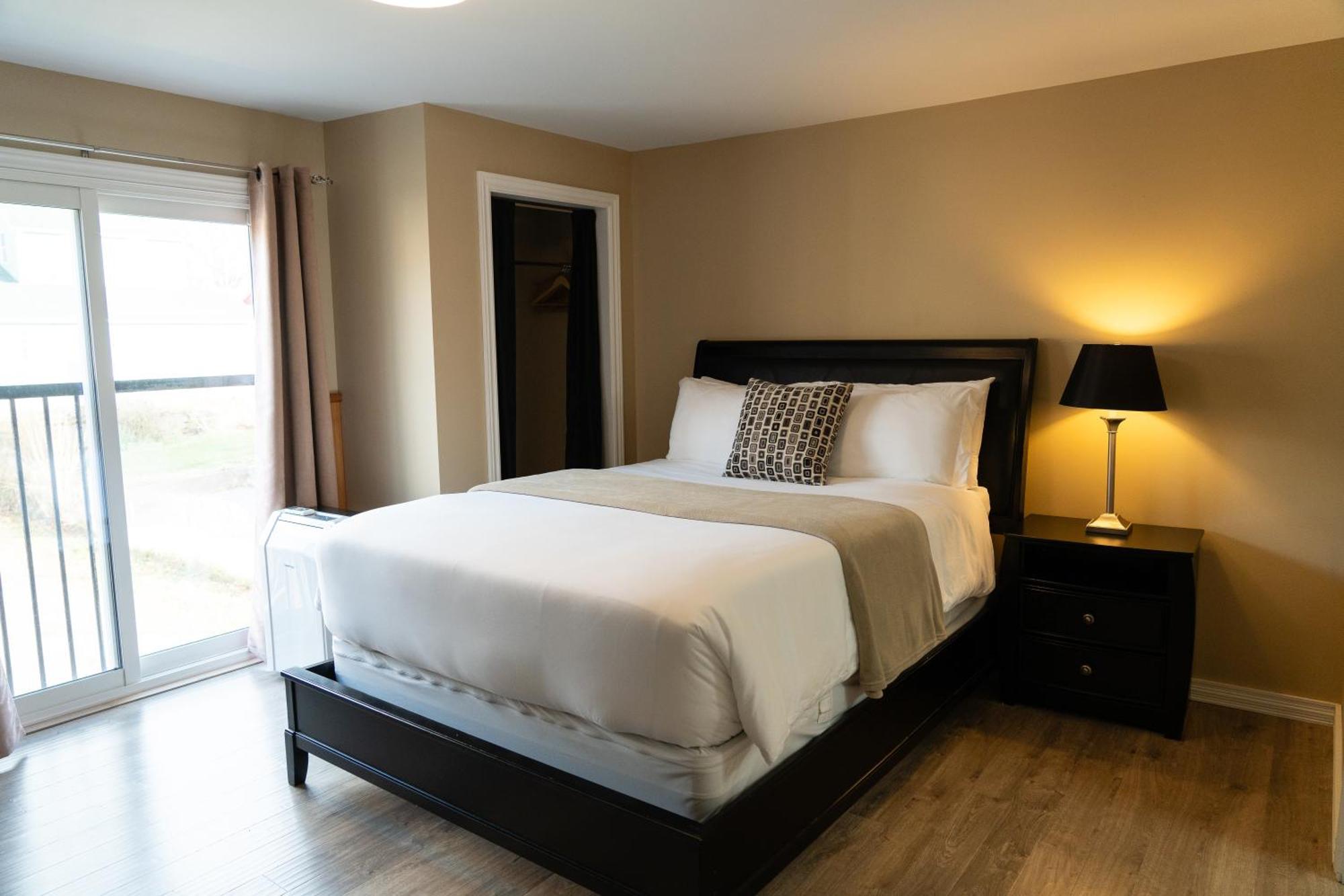 Albert'S Shelburne Ngoại thất bức ảnh