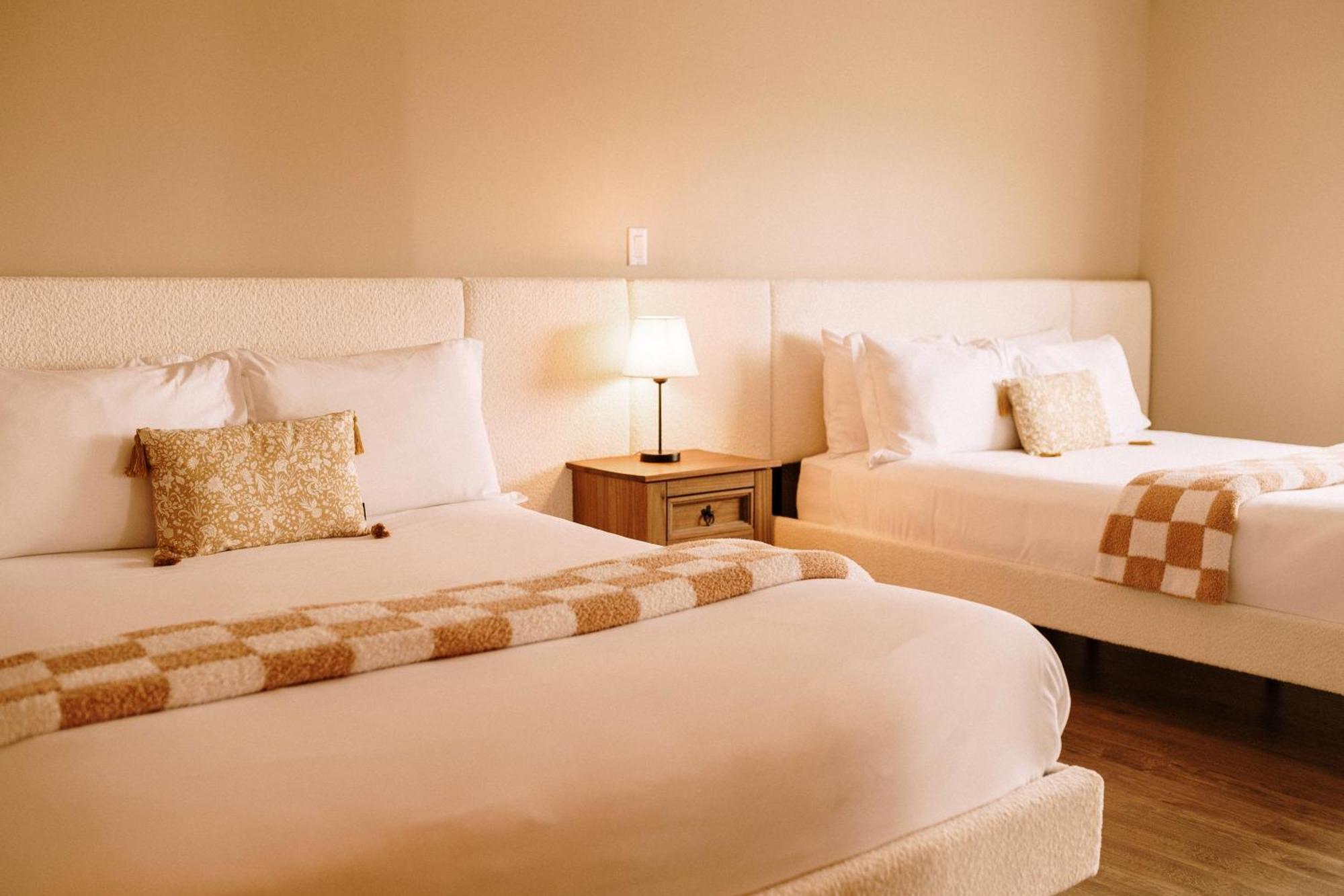 Albert'S Shelburne Ngoại thất bức ảnh