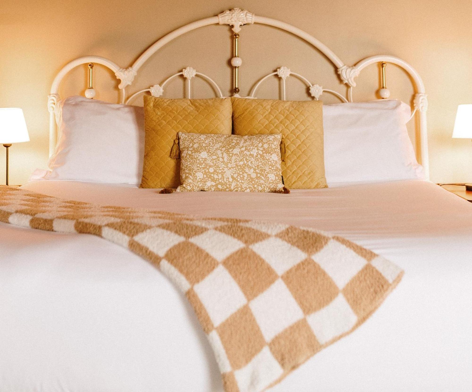 Albert'S Shelburne Ngoại thất bức ảnh