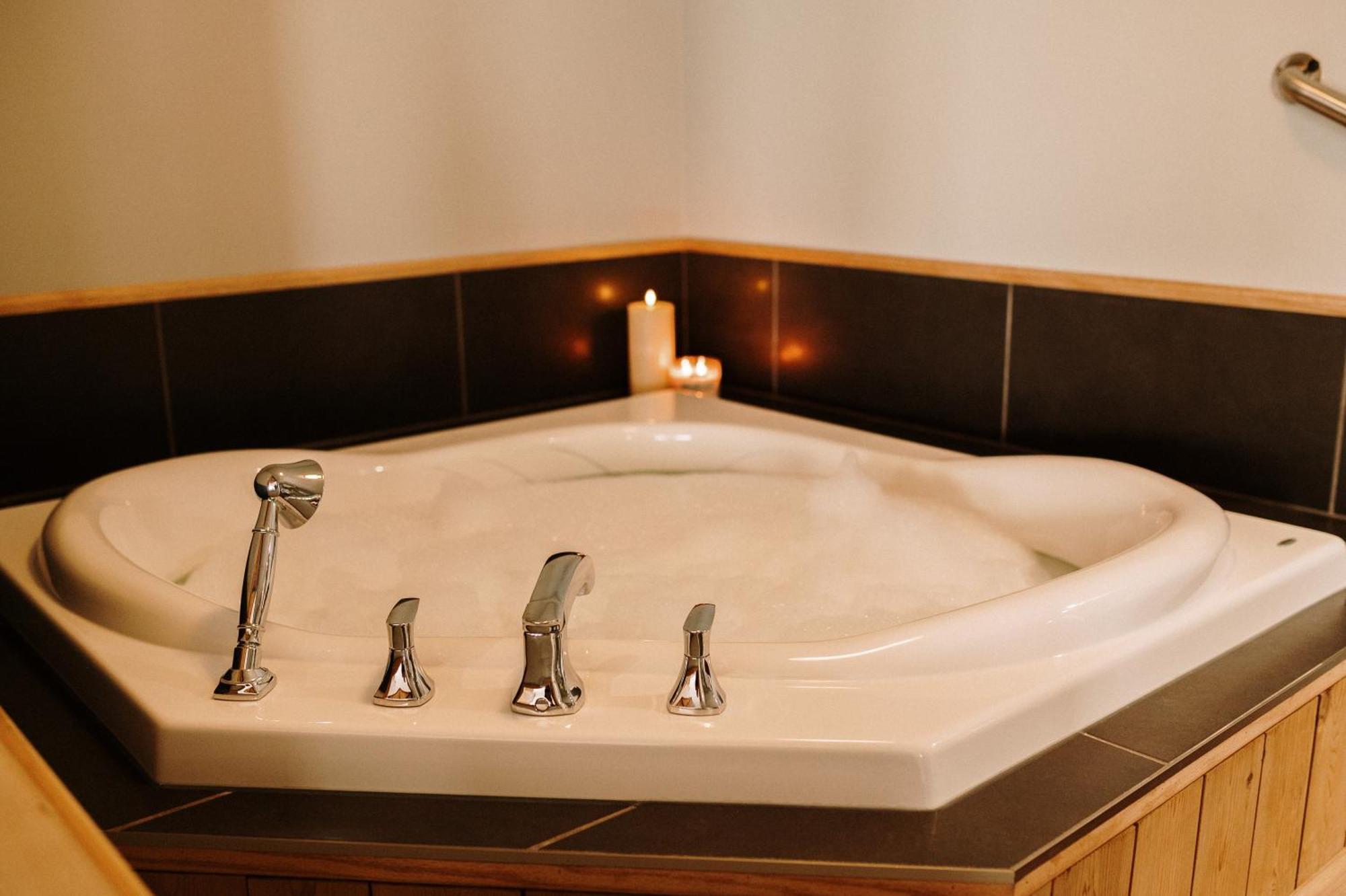 Albert'S Shelburne Ngoại thất bức ảnh