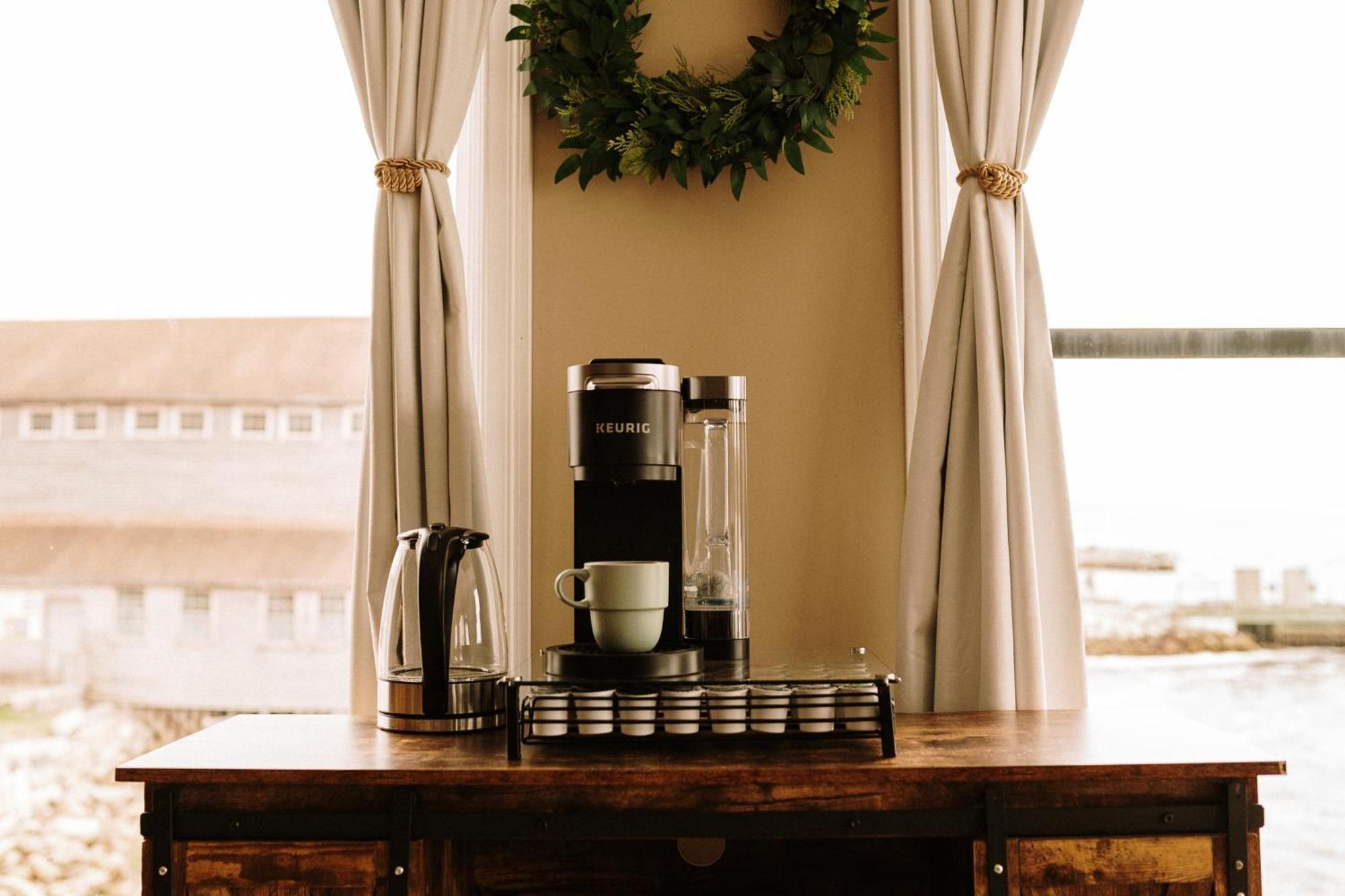 Albert'S Shelburne Ngoại thất bức ảnh